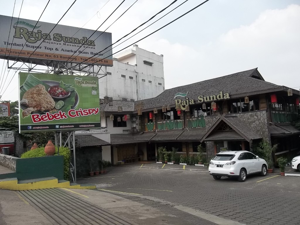 Kuliner Wajib Saat Wisata ke Bandung | infobdg.com